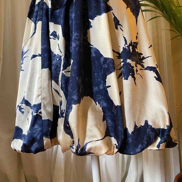 BCBG silk dress - Picture 6 of 11